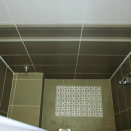 Square Apartment